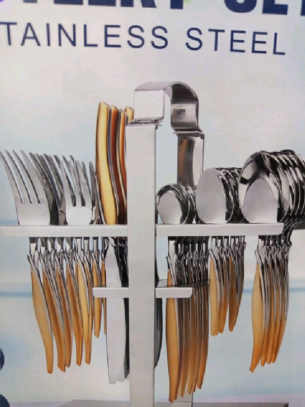 Ménagère 26 pièces