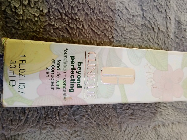 Clinique fond de teint et correcteur