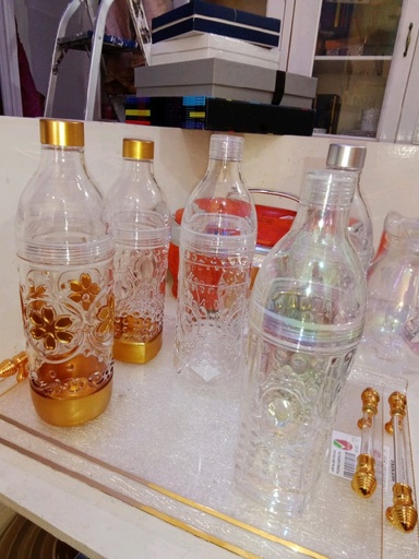 [2] Bouteilles en acrylique 1.8L