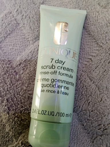 [218] Clinique crème gommante