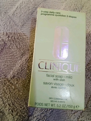 [215] Clinique savon visage doux